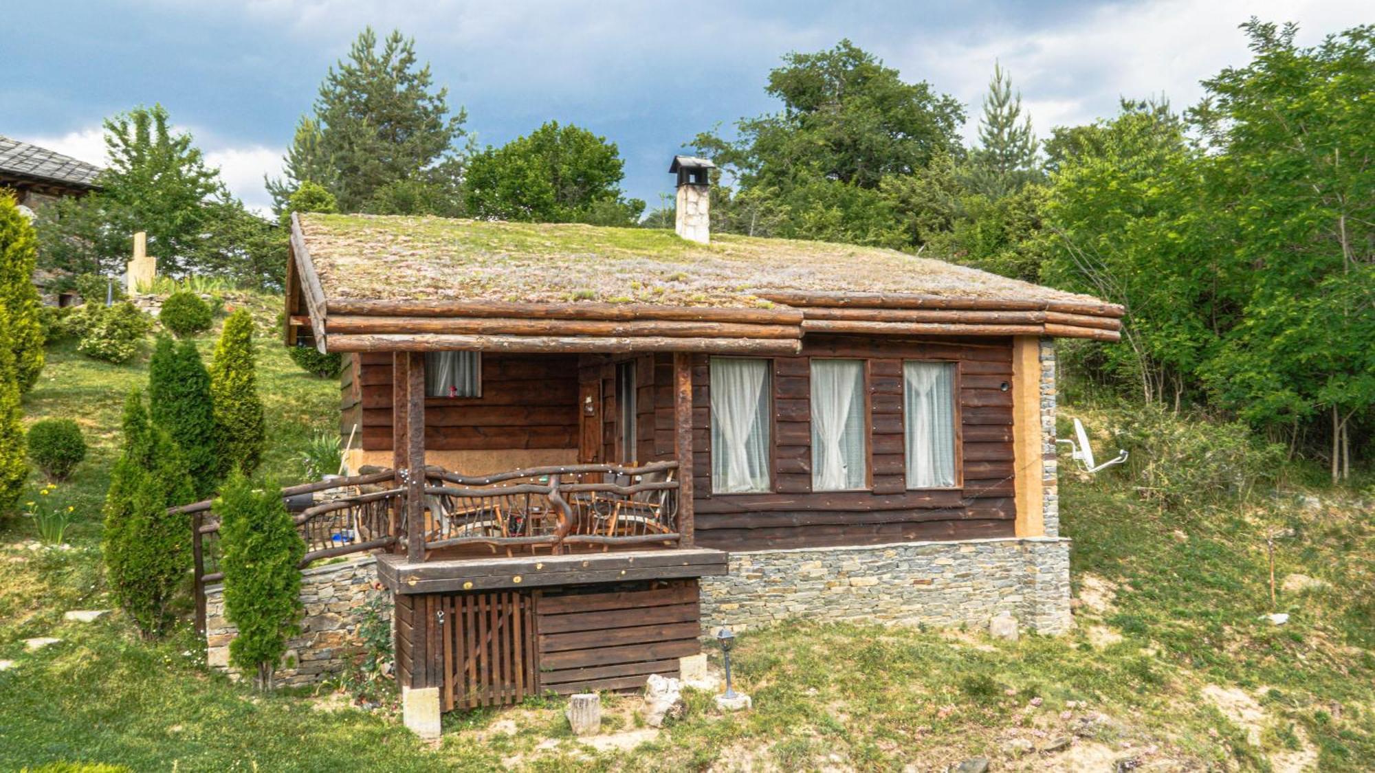 Панорама Хаус Лещен И Еко Къщи Дървена И Землянка Luaran gambar